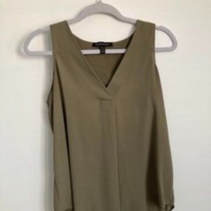 Banana Republic Women's Small Olive Green Sleeveless Top